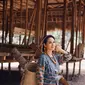 Andien jatuh hati dengan keindahan tenun Maumere (Dok. Instagram/@andienaisyah/https://www.instagram.com/p/BpmBv4pne7b/?hl=en&taken-by=andienaisyah/Komarudin)