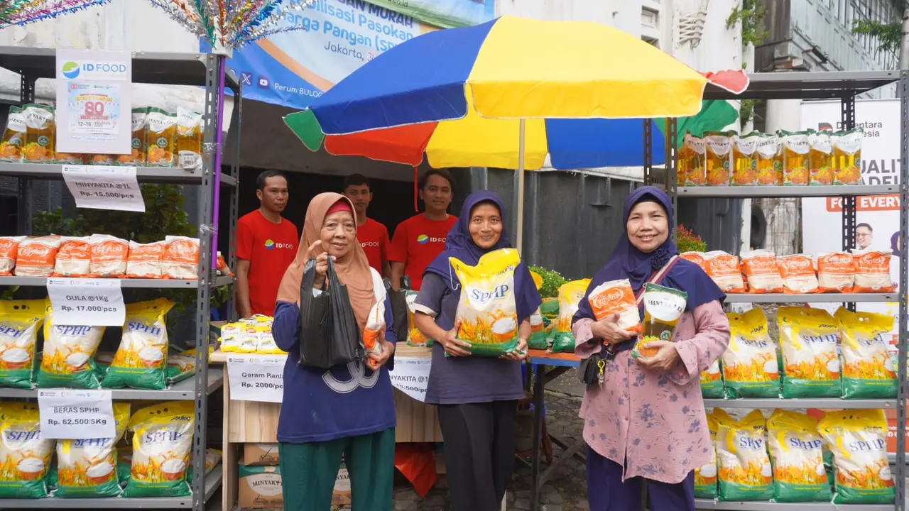 Bazaar bahan pangan sembako murah di 80 titik di Indonesia. (Foto: PT Perusahaan Perdagangan Indonesia)