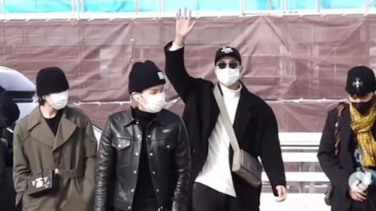 Tampilan Member BTS di Bandara Jelang Konser di Amerika Dipuji Vogue