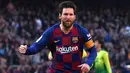 Lionel Messi - Lionel Messi menjadi salah satu pemain bintang hasil didikan Akademi Barcelona. Pemain terbaik dunia yang berhasil meyabet enam Ballon d'Or ini tetap setia berseragam Barcelona dari awal kariernya hingga saat ini. (AFP/Josep Lago)