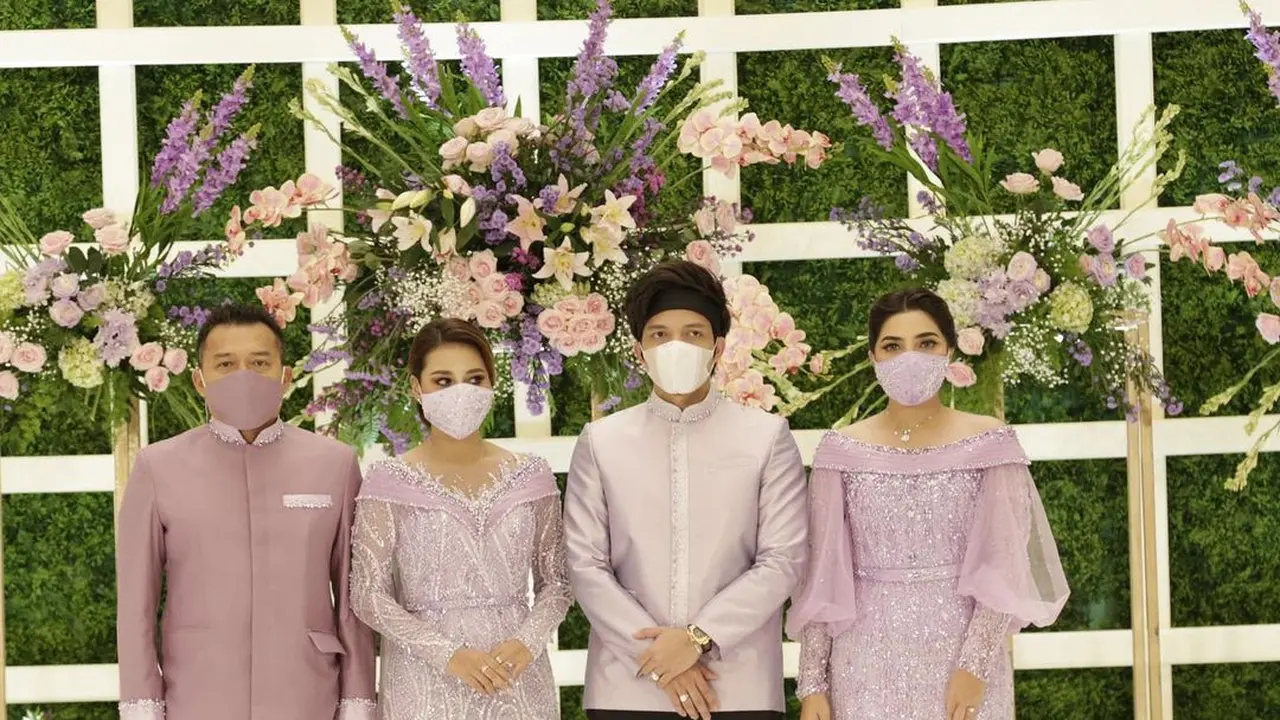 Lamaran Atta Halilintar dan Aurel Hermansyah. (Foto: Instagram @ashanty_ash)