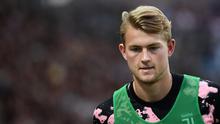 Matthijs de Ligt melakoni debut bersama Juventus di kompetisi resmi saat bersua Napoli di Allianz Stadium, Sabtu (31/8/2019). (AFP/Isabella Bonotto)