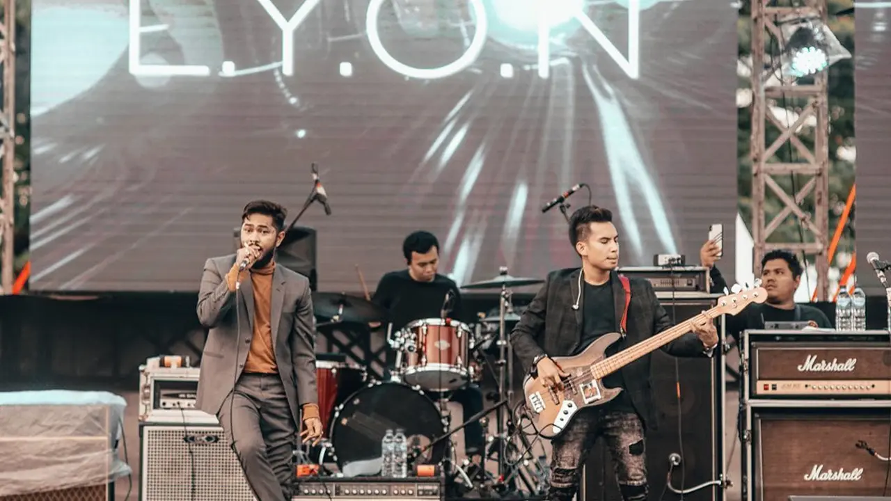 Lyon, Project Band Niko Al Hakim, Onadio Leonardo, dan Rudy.