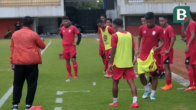 Persis Solo