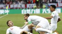 Para pemain timnas Inggris merayakan gol ke gawang Kroasia pada babak pertama semifinal Piala Dunia 2018, Kamis (12/7/2018).  (AP Photo/Alastair Grant)