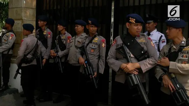 Kapolda Metro Jaya Irjen Polisi Idham Azis memerintahkan Kapolres Jakarta Pusat, dan Kapolsek Menteng untuk memantau kantor YLBHI.