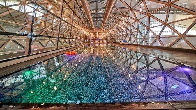 7 bandara istimewa ini membuat pengunjung tak lagi merasa bosan saat menunggu jadwal penerbangan yang sedang di delay.