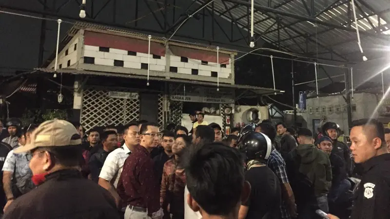 Lokasi bentrok antara Jakmania dengan suporter PSM Makassar di kawasan Tebet, Jakarta, Selasa malam (6/8/2019).