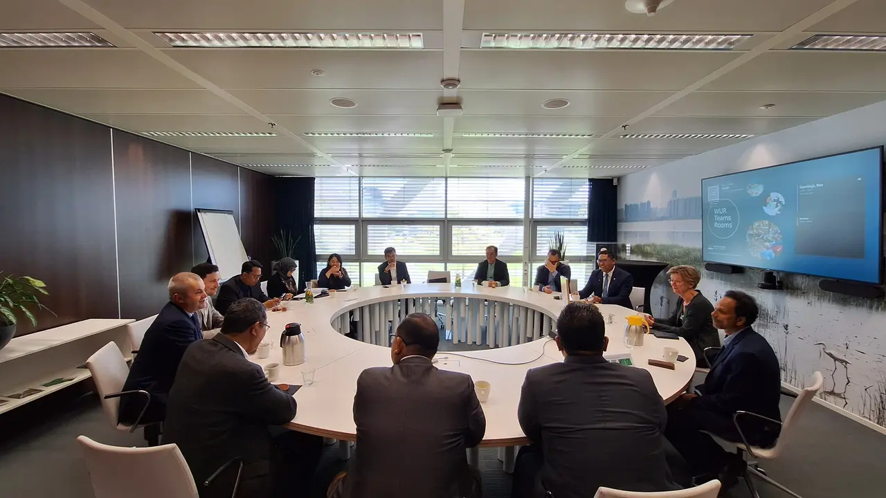 Wamentan) RI, Sudaryono, melakukan kunjungan kerja ke Wageningen University and Research (WUR) di Belanda.
