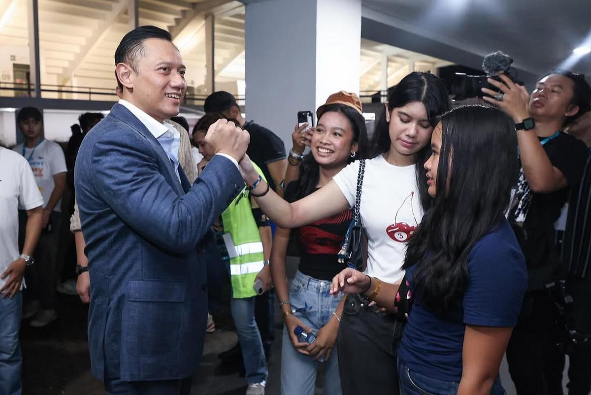 Menteri AHY Ajak Sang Putri Nonton Konser Sheila On 7