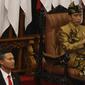 Presiden Joko Widodo dengan baju adat suku Sasak NTB menyampaikan pidato kenegaraan dalam Sidang Bersama DPD-DPR di Kompleks Parlemen, Senayan, Jakarta, Jumat (16/8/2019). Setelah sidang tahunan MPR 2019 berakhir, agenda berlanjut ke sidang bersama DPD-DPR. (Liputan6.com/Johan Tallo)