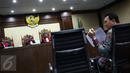 Gubernur DKI, Basuki Tjahaja Purnama memberikan kesaksian dalam sidang terdakwa mantan anggota DPRD DKI, Mohamad Sanusi di Pengadilan Tipikor, Senin (4/9). Ahok menjadi saksi atas kasus dugaan suap raperda tentang reklamasi. (Liputan6.com/Faizal Fanani)