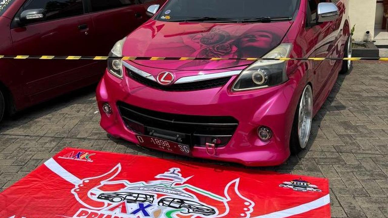 Di acara Car Meet Up, setiap cabang dan chapter AXIC di Wilayah Jawa Barat mengirim 3 mobil untuk mengisi slot parkir yang disediakan panitia.&nbsp;<br>
