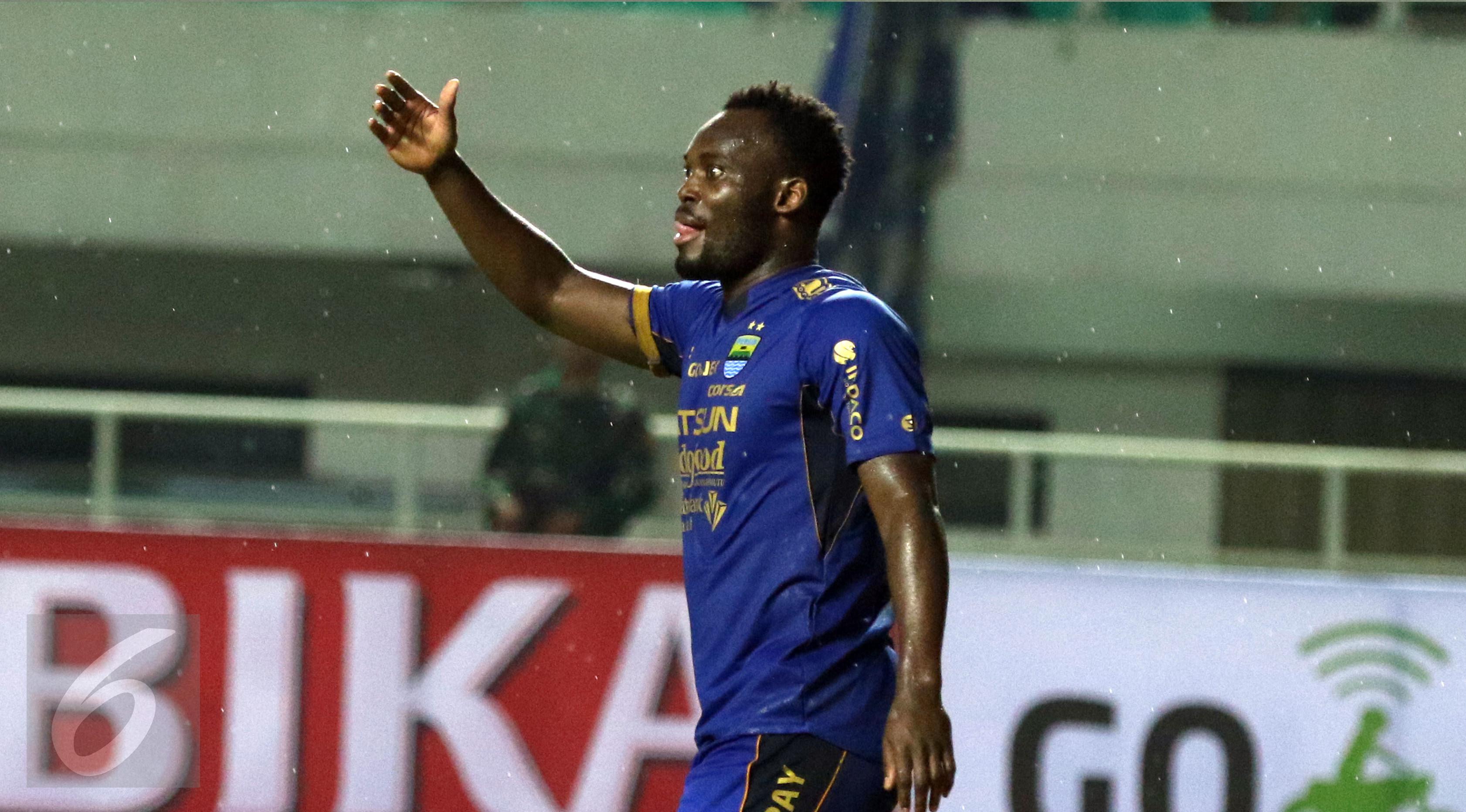 Pemain Persib Bandung, Michael Essien (Liputan6.com/Helmi Fithriansyah)