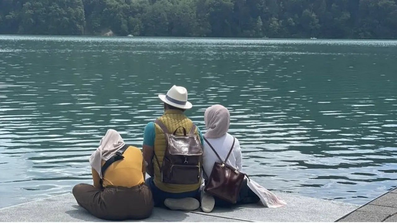 Unggah foto bertiga, Atalia pamit pulang ke Indonesia kepada Eril yang sampai saat ini belum ditemukan