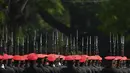 Personel militer Sri Lanka ambil bagian dalam latihan parade Hari Kemerdekaan di Kolombo (31/1/2022). Sri Lanka bersiap untuk menandai peringatan ke-74 kemerdekaan dari Inggris pada 4 Februari. (AFP/Ishara S. Kodikara)