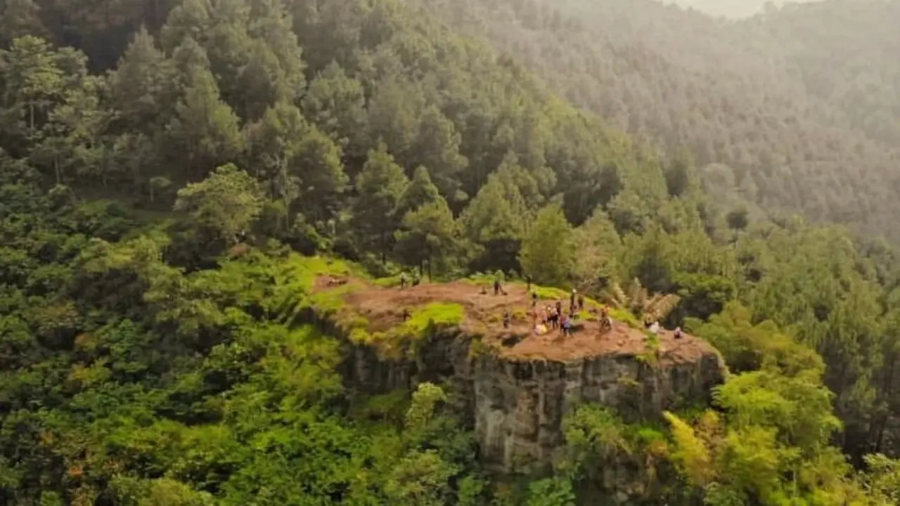 Gunung Pabeasan di Bandung