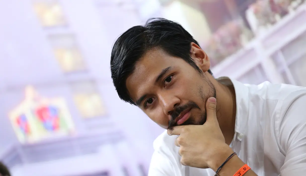 Aktor kelahiran Jakarta 31 tahun silam ini bahkan dalam satu bulan bisa terlibat dalam dua hingga tiga film. (Adrian Putra/Bintang.com)