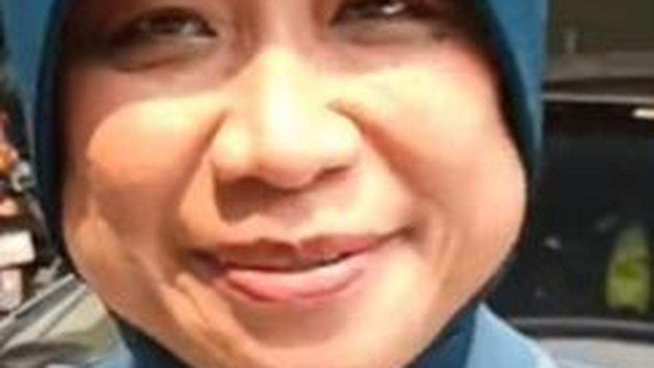 "Saya sekarang menjabat sebagai Kepala Program Studi Sarjana Kedokteran Militer Universitas Pertahanan (Unhan) Republik Indonesia. Panjang banget ya," kata Lila Irawati.