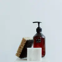 cara alami menghilangkan noda membandel pada piring./copyright. pexels/