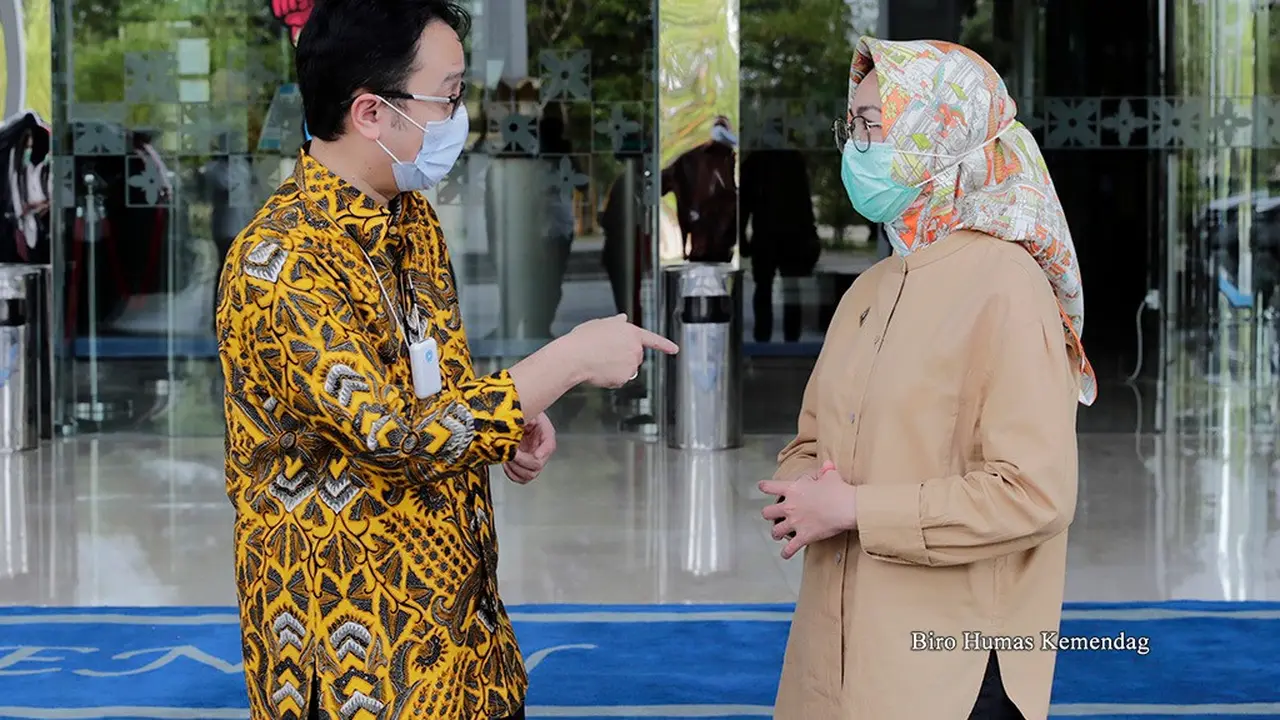 Wamendag Jerry Sambuaga memberikan apresiasi kepada Airin Rachmi Diany