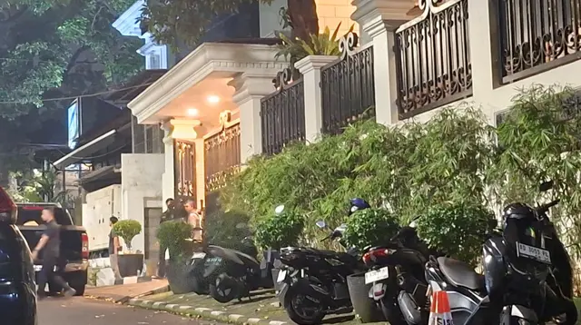 Rumah Jampidsus Febrie Ardiansyah Dijaga Puluhan TNI