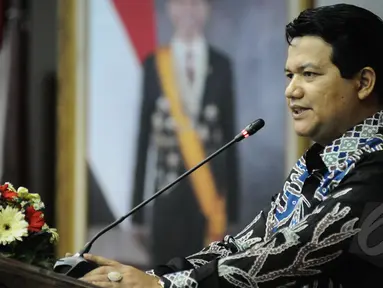 Ketua KPU, Husni Kamil Manik berpidato saat peresmian  'Pemilihan Kepala Daerah Serentak' di Kantor KPU, Jakarta, Jumat (17/4/2015). Rencananya pilkada serentak di 9 Provinsi dan 260 Kabupaten/Kota pada 9 Desember 2015 (Liputan6.com/Faizal Fanani)