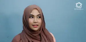 Tinggal di Bandung, membuat Anisa Rahma memilih makan di kala stres mengerjakan tugas akhir kuliahnya.