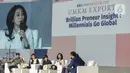 Direktur Konsumer BRI, Handayani (keempat kiri) memberikan paparan saat menjadi pembicara dalam BRILIANPRENEUR 2019 di JCC, Jakarta, Sabtu (21/12/2019). Handayani mengatakan, BRI mendorong produk UMKM dalam negeri bisa bersaing di pasar global agar bisa diekspor. (Liputan6.com/Faizal Fanani)