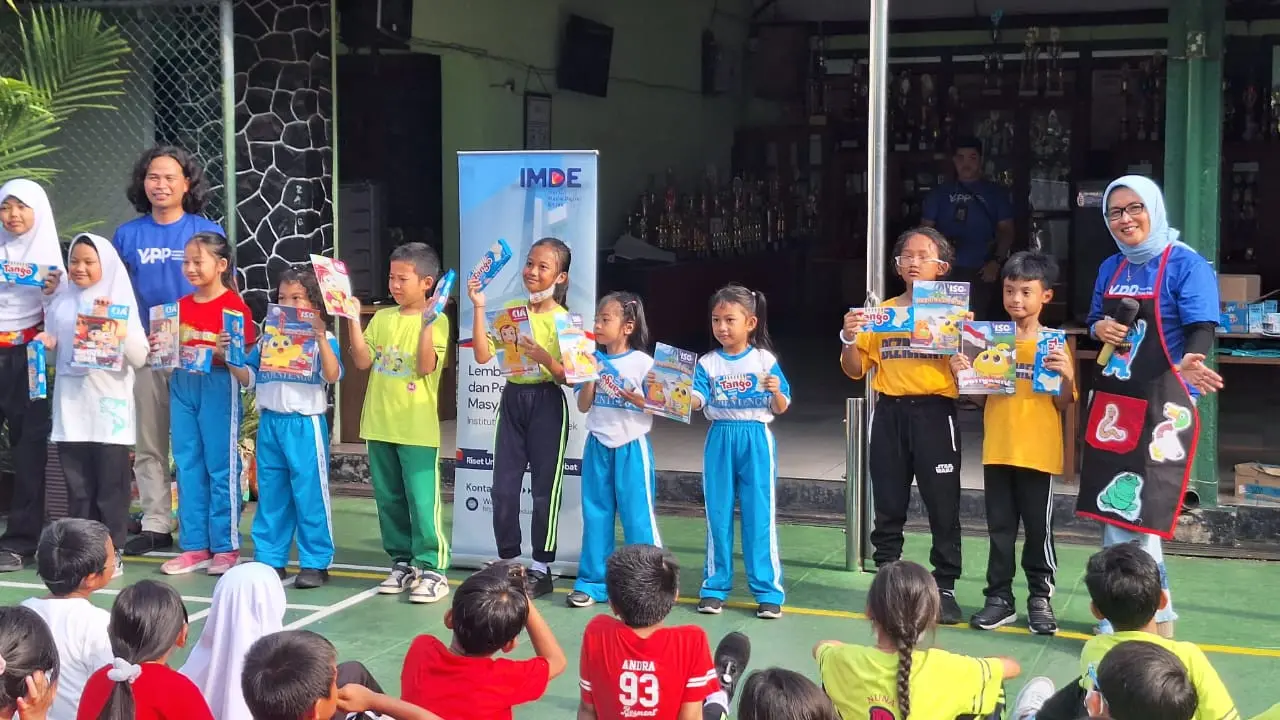 Menggugah Semangat Baca Siswa, Kolaborasi IMDE dan YPP di SDN Menteng 01