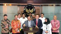 Menko Polhukam Mahfud Md dan Pimpinan KPK, Jakarta, Selasa (7/1/2020). (Liputan6.com/Putu Merta Surya Putra)