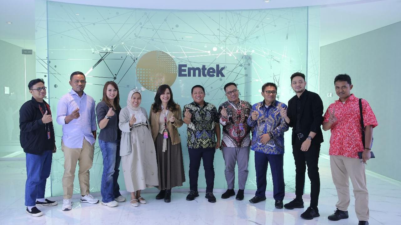 Aliong Mus pun mengungkapkan, infrastruktur yang sudah dibangun kurang lebih 200 kilo meter. Dan akan terus ditingkatkan mengingat hal tersebut merupakan faktor utama untuk kemajuan Pulau Taliabu.