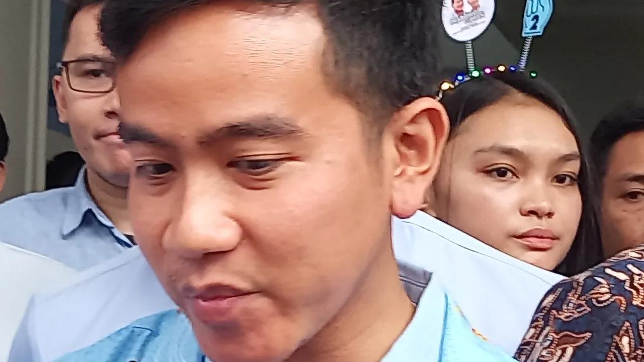 CEK FAKTA: Hoaks Mendikbud Nadiem Makarim Cabut Ijazah Gibran