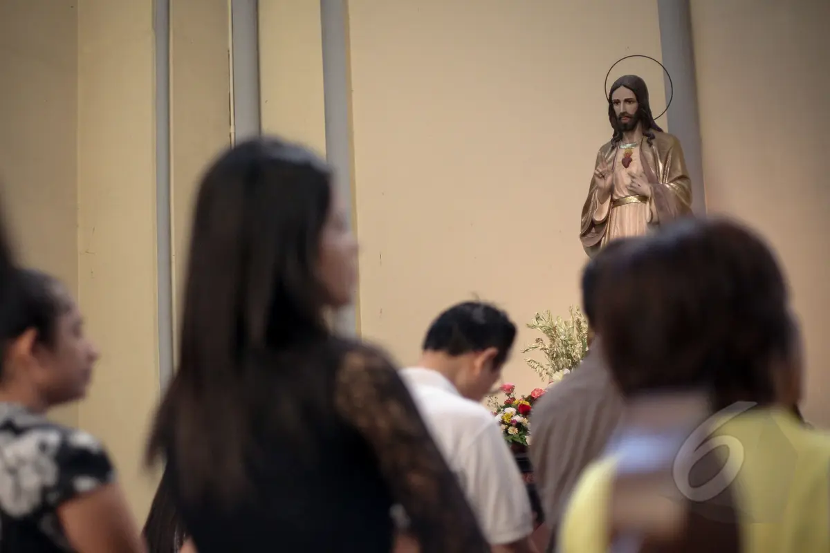 Misa Kenaikan Isa Almasih di Gereja Katedral Berlangsung Khidmat