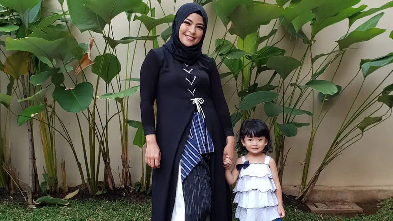 [Fimela] Tantri Kotak