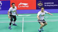 Ganda putra Indonesia&nbsp;Mohammad Ahsan/Hendra Setiawan saat menghadapi juniornya Sabar Karyaman Gutama/Moh Reza Pahlevi Isfahani pada babak 32 besar Hong Kong Open Hong Kong Coliseum, Selasa (10/9/2024). (foto: PP PBSI)
