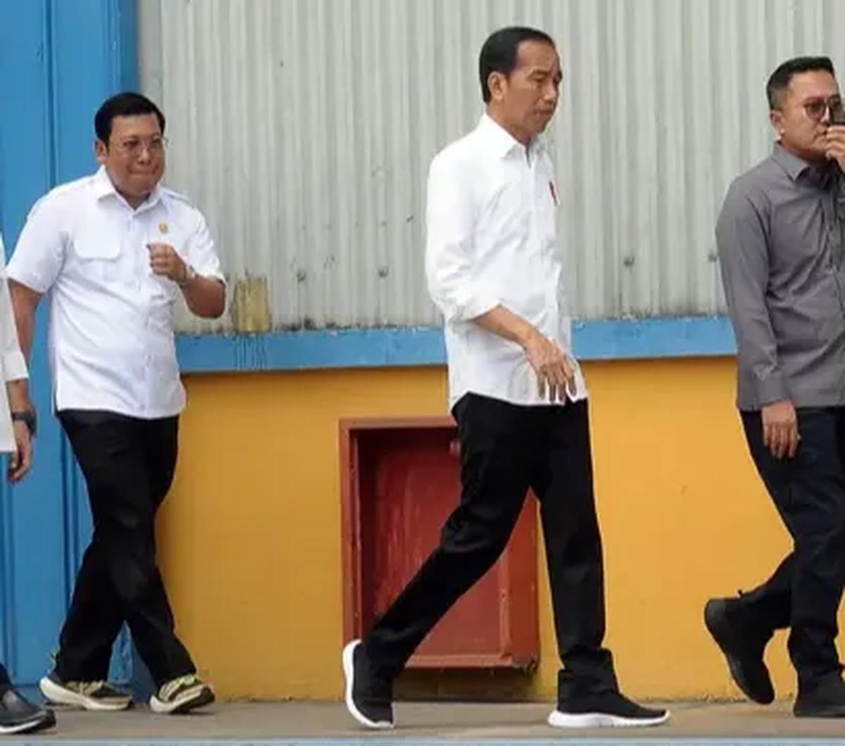 Saat ini, rata-rata produktivitas padi nasional mencapai 5,9 ton per hektare. Presiden Jokowi mengharapkan inovasi yang dikembangkan IPB dapat meningkatkan produktivitas padi menjadi 10-12 ton per hektare.<br>