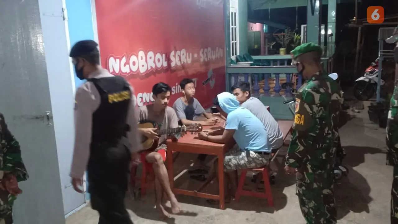 aparat gabungan TNI-Polri di Tolitoli