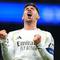 Pemain Real Madrid, Federico Valverde, merayakan gol yang dicetak ke gawang Manchester City pada laga leg pertama babak 16 besar Liga Champions di Stadion Santiago Bernabeu (12/3/2026). (AP Photo/Jose Breton)