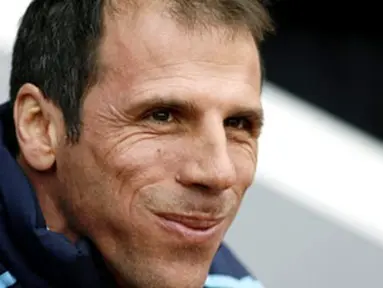 Gianfranco Zola manager of West Ham looks on before kick off against Manchester City during their Premier League football match at Upton Park in London on March 1, 2009. AFP PHOTO/IAN KINGTON
