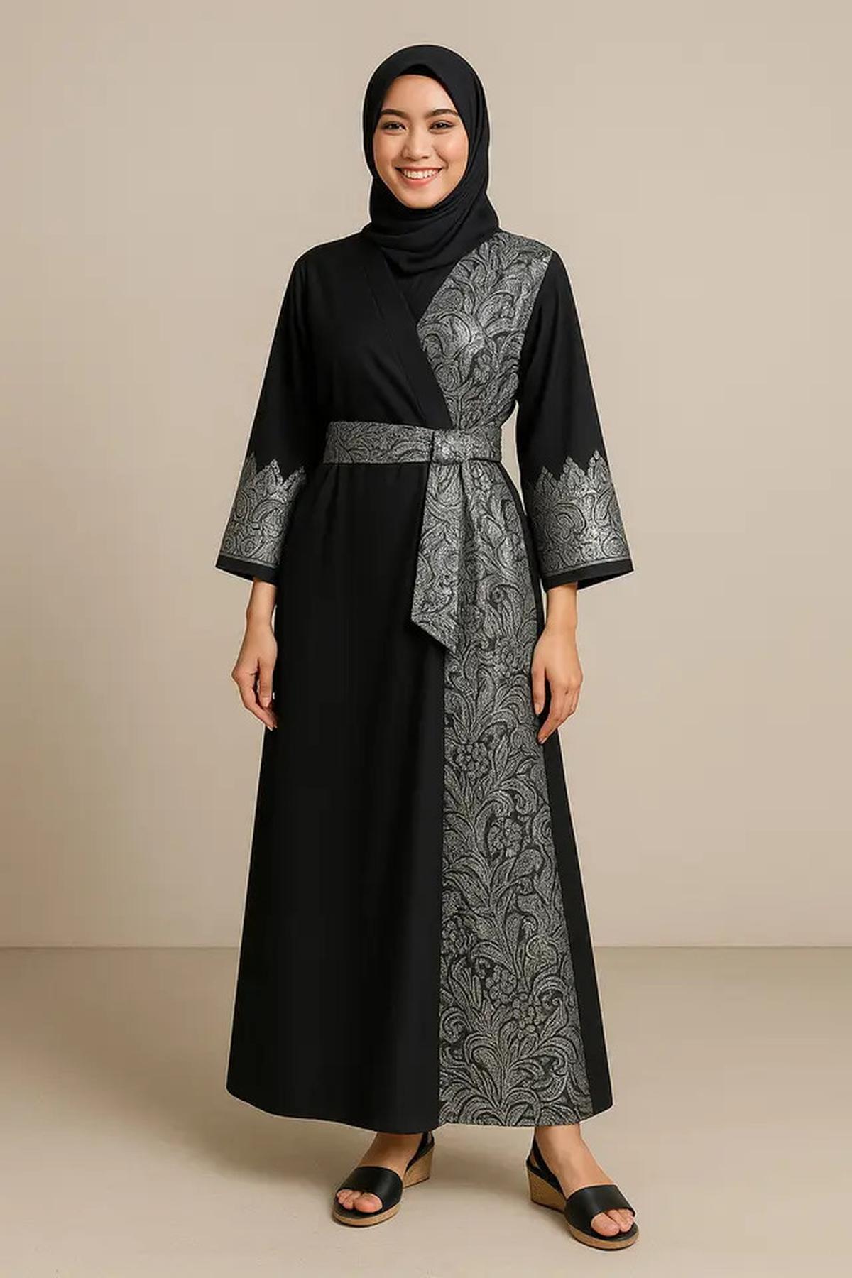 10 Model Gamis Batik Kombinasi Hitam Polos dan Silver, Jadi Outfit Kece Selama 2025