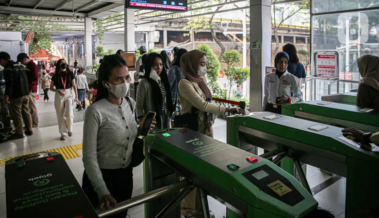 Kemenkes meminta kepala dinas kesehatan seluruh Indonesia mengamati penularan kasus Covid-19. (Liputan6.com/Faizal Fanani)