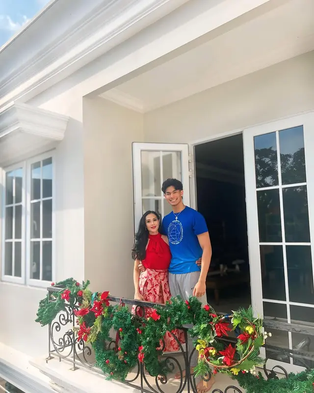 Ibu dan anak seperti kakak dan adik, 6 potret Diah Permatasari dan si bungsu Marciano Nicholas