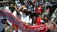 Para pekerja seks komersial (PSK) protes atas penutupan lokalisasi Payo Sigadung Jambi.