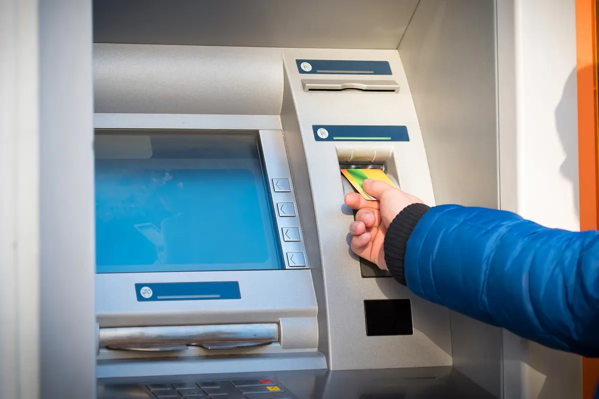 Mesin Kartu ATM