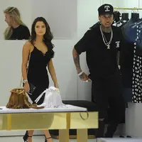 Tyga dan Demi Rose (via. Hollywoodlife)