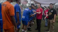 Ronaldo Kwateh dan Mochamad Iriawan meramaikan acara&nbsp;WBFC Love Superco. (Bola.com/Erwin Snaz)