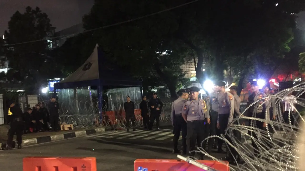 Penutupan jalan di depan Gedung KPU di Jalam Imam Bonjol (20/5/2019)