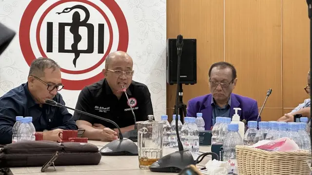 Ketua Umum PB Ikatan Dokter Indonesia (PB IDI) Moh. Adib Khumaidi