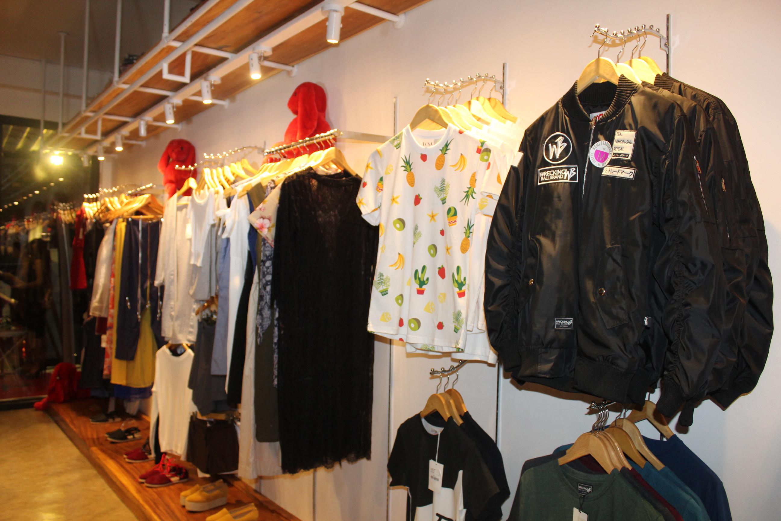 News Retail Outlet Ini Bergaya Retro Vintage Fashion Fimela Com